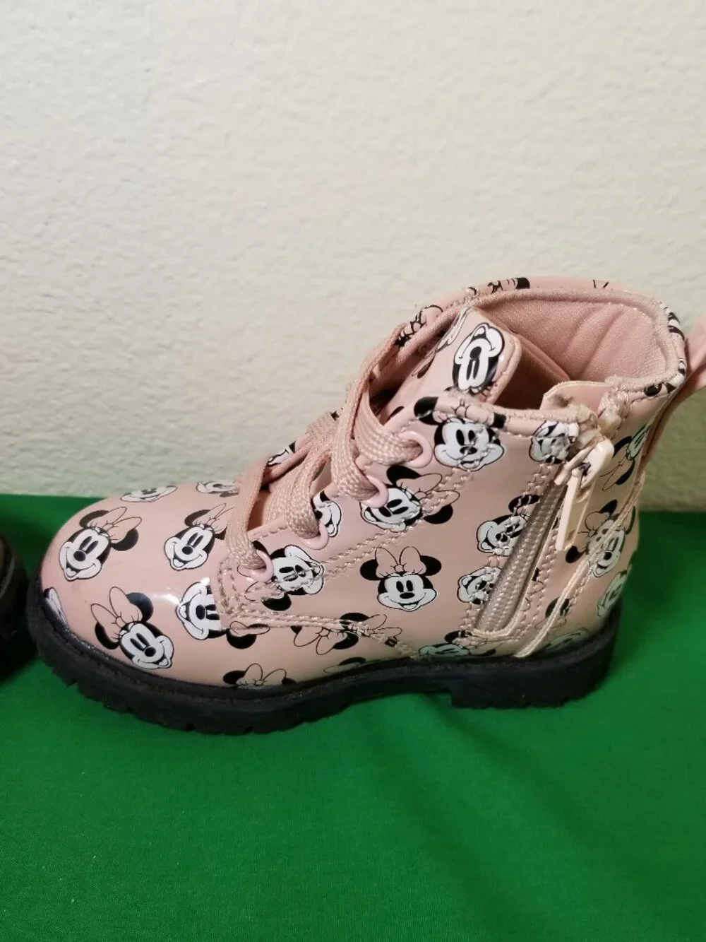 Disney Minnie Mouse Pink Combat Boots Size 6 Side Zipper